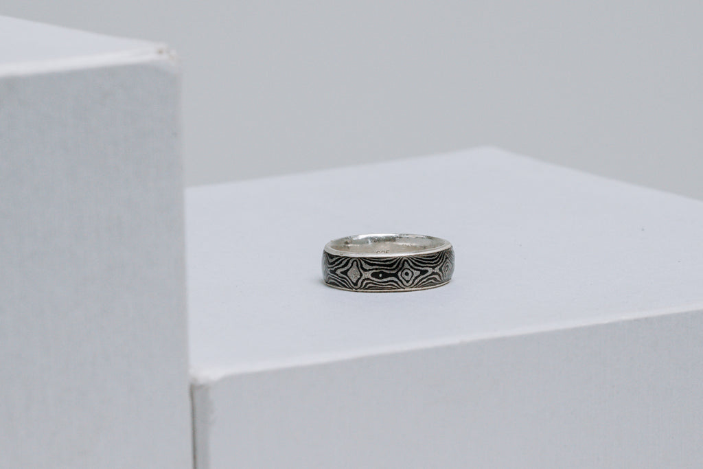 Pamor Seamless Band Ring